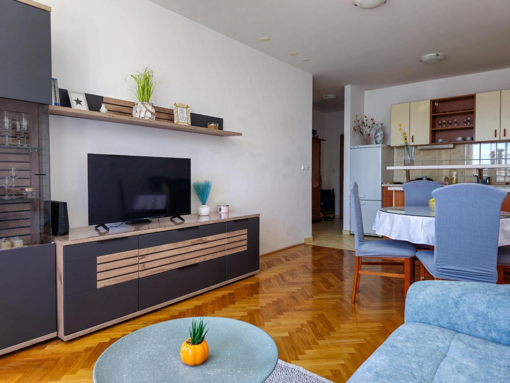 Apartment Cesarica โอมิช ภายนอก รูปภาพ